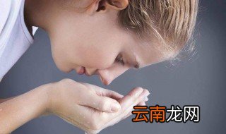 用牙膏洗脸能防衰老吗 用牙膏洗脸对皮肤不好