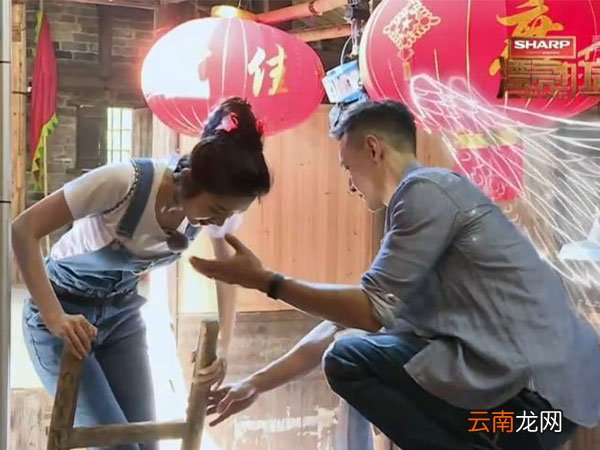 与吴彦祖、冯德伦两大男神拍节目，还实力受宠！这个女人太招嫉妒了！