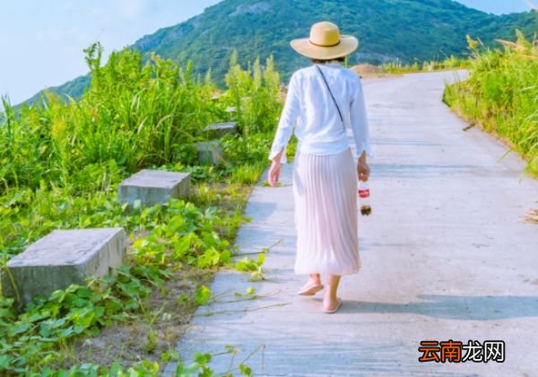 夏季小个子穿裙子搭配法则 小个子穿裙子搭配推荐