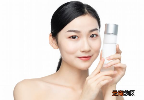 防晒喷雾和化妆的顺序 什么是防晒喷雾