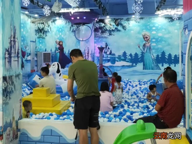 孩子被嘲笑时，父母的处理方式很重要，看看你做对了吗？