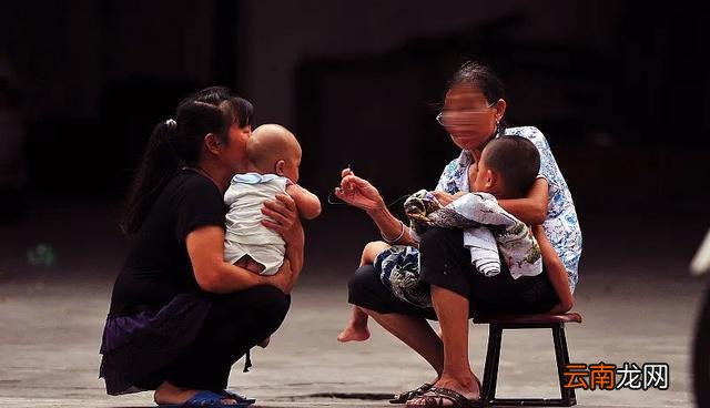 奶奶和姥姥,奶奶带娃私心更少?过来人给出答案,宝妈无话可说