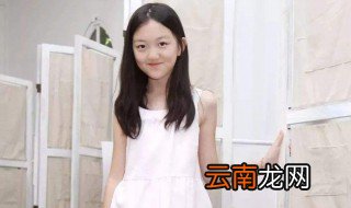 李嫣的牙为什么就一颗 李嫣只有一颗门牙是真的吗