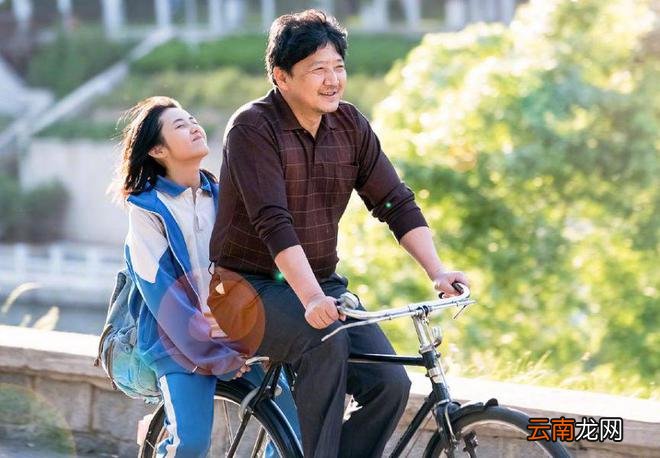 青春期的孩子是如何“养废”的？爱“较劲”的父母，需要反思