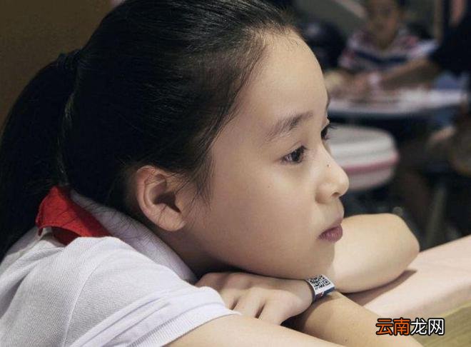 青春期的孩子是如何“养废”的？爱“较劲”的父母，需要反思