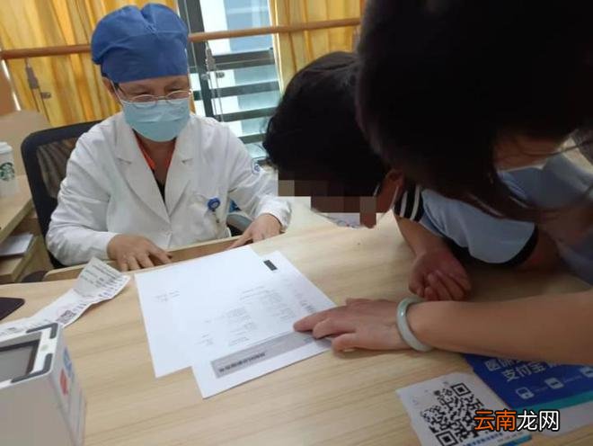 5岁女童老喊胸痛，竟然是提前发育了！家长懊恼不已：“不该给她吃这些东西”