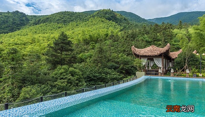 夏天游泳发朋友圈的精美句子 夏天游泳发朋友圈的句子