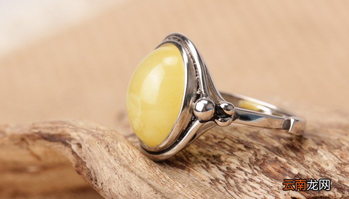 蜜蜡烤色和天然什么区别蜜蜡烤色和天然有什么不同