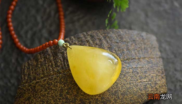 蜜蜡烤色和天然什么区别蜜蜡烤色和天然有什么不同