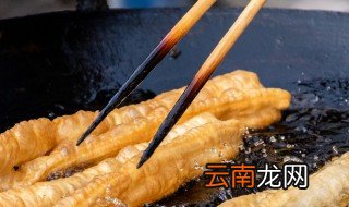 空气炸锅油条的做法 空气炸锅版炸油条的做法