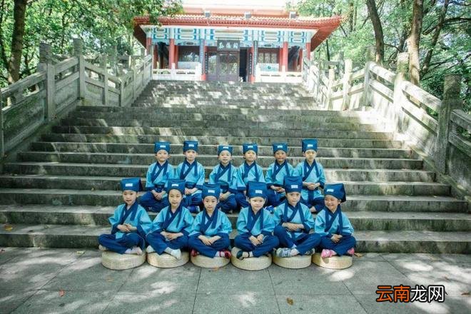幼儿园创意毕业照拍摄小攻略,一看就会
