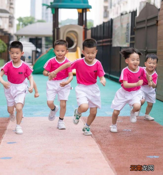 幼儿园创意毕业照拍摄小攻略,一看就会