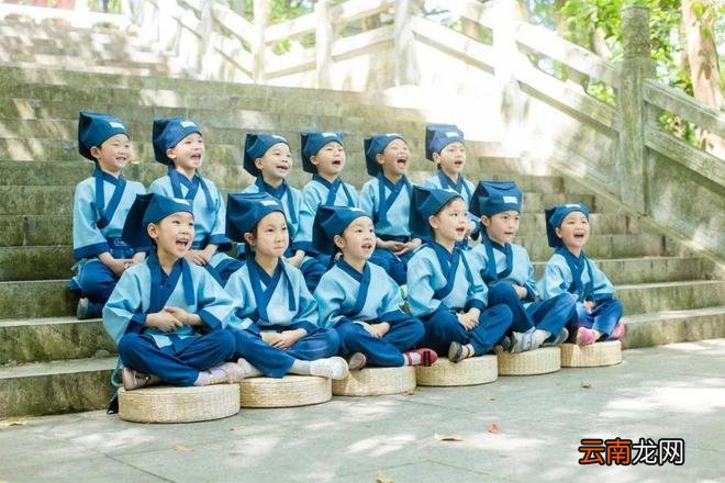 幼儿园创意毕业照拍摄小攻略,一看就会