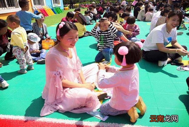 一种“新伤害”在幼儿园蔓延，孩子正悄悄忍受，爸妈却毫不自知