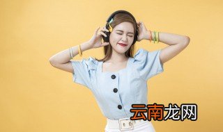 夏天的歌词 歌曲夏天的歌词