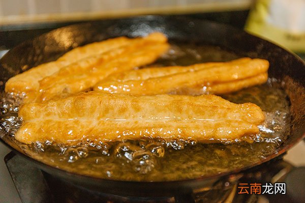炸油条怎么炸 炸油条的做法