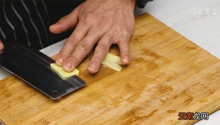 萝卜焖牛肚的做法 萝卜焖牛肚怎么做