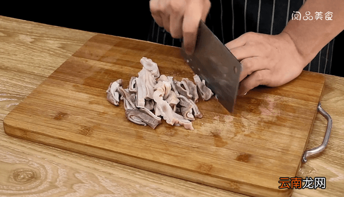 莲子猪肚汤 莲子猪肚汤的做法