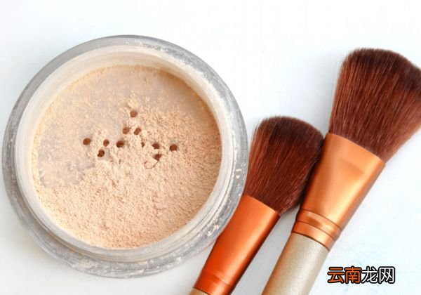 只涂防晒要定妆吗 涂防晒是否需要定妆