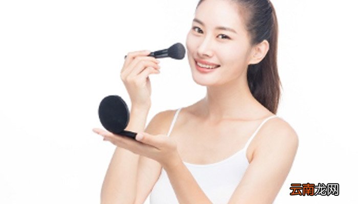 染了黄头发可以拍身份证吗 染了黄头发可不可以拍身份证