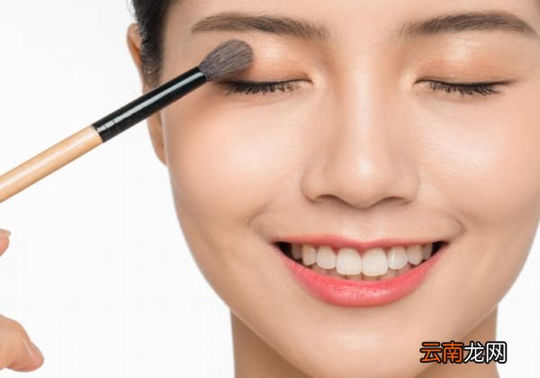 怎么画眼妆 画眼妆的方法