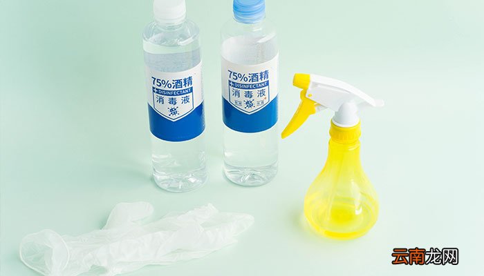 酒精可以喷在皮肤上吗酒精能不能喷在皮肤上