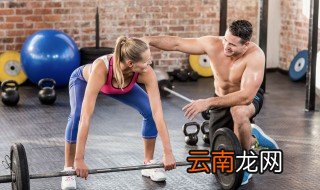 杠铃大腿内侧训练动作 杠铃大腿内侧如何训练