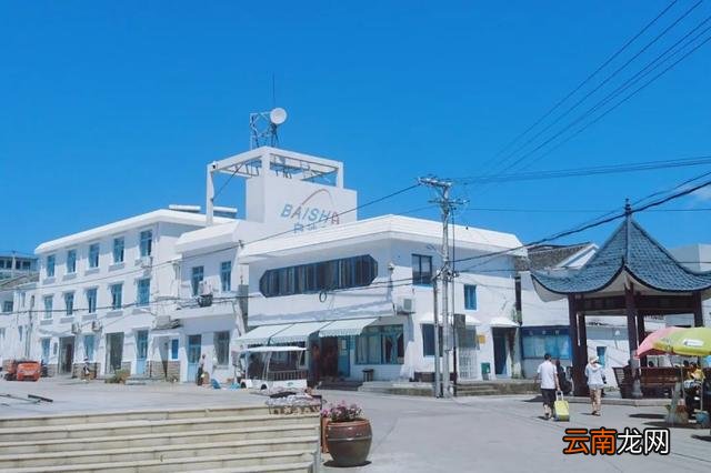 它坐拥1390座岛屿，比马代丰满5倍，还常年霸占国家地理封面