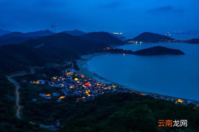 它坐拥1390座岛屿，比马代丰满5倍，还常年霸占国家地理封面