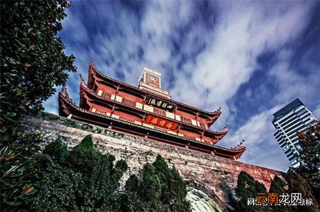 我国古代修建的钟鼓楼有什么作用？