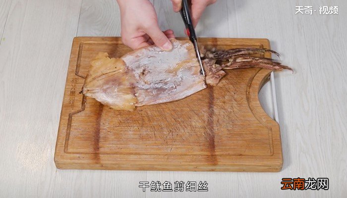 爆炒鱿鱼的做法，爆炒鱿鱼怎么做