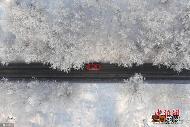 俄罗斯克麦罗沃成冰雪世界 鸟瞰图美如画