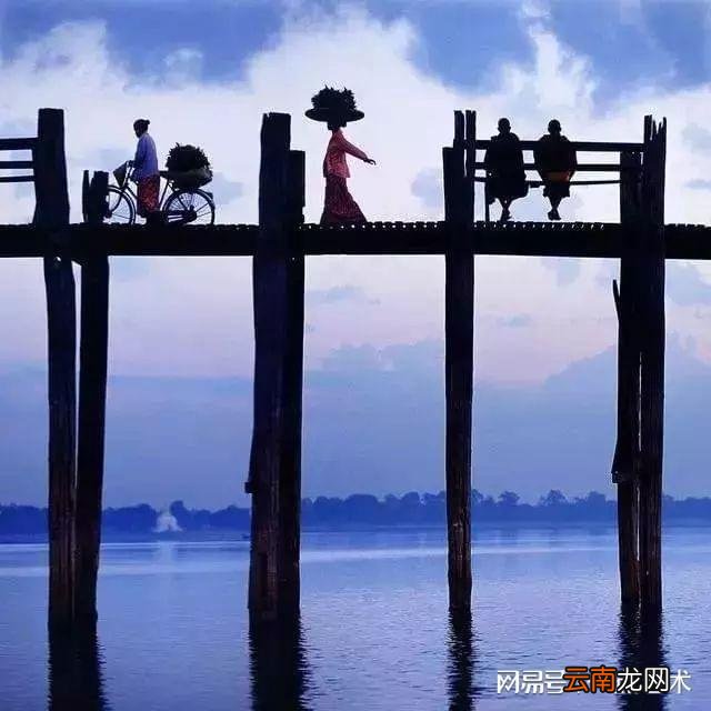 看看人家的构图，这才叫真正的摄影艺术！