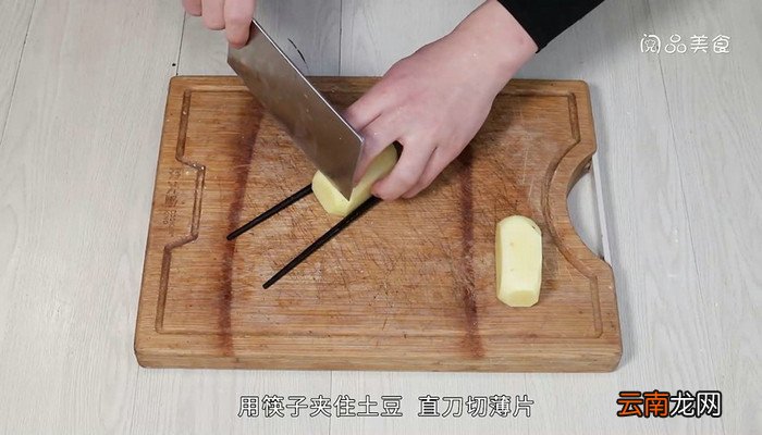 韩国炸土豆串的做法 韩国炸土豆串怎么做