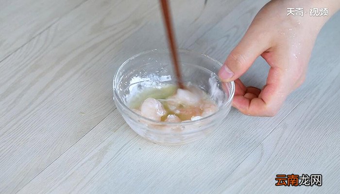 荸荠炒黄瓜的正确吃法 荸荠炒黄瓜的做法