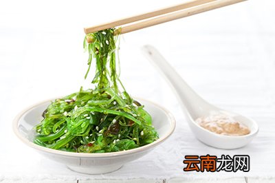 如何治疗下巴的痘痘 下巴的痘痘怎么治