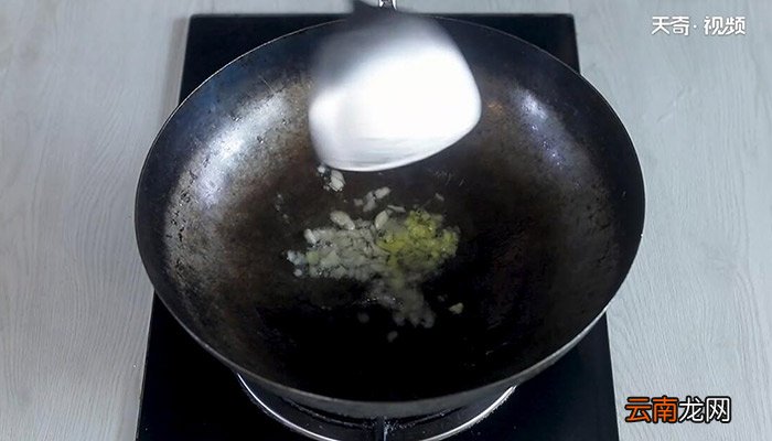 冬笋肉丝尖椒的做法 冬笋肉丝尖椒怎么做