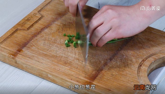 豌豆尖蘑菇豆腐汤怎么做 豌豆尖蘑菇豆腐汤的做法