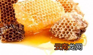 蜂胶泡酒的功效 蜂胶泡酒的功效简述