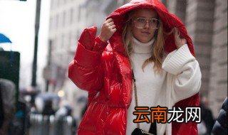 羽绒服可以洗衣机洗吗 羽绒服可以放在洗衣机洗吗