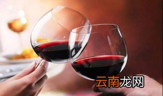 女人喝红葡萄酒的功效与作用 女人喝红葡萄酒的功效与作用简述