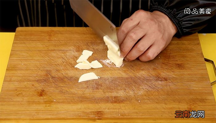 芝香杂菜煎蛋饼的做法 芝香杂菜煎蛋饼怎么做