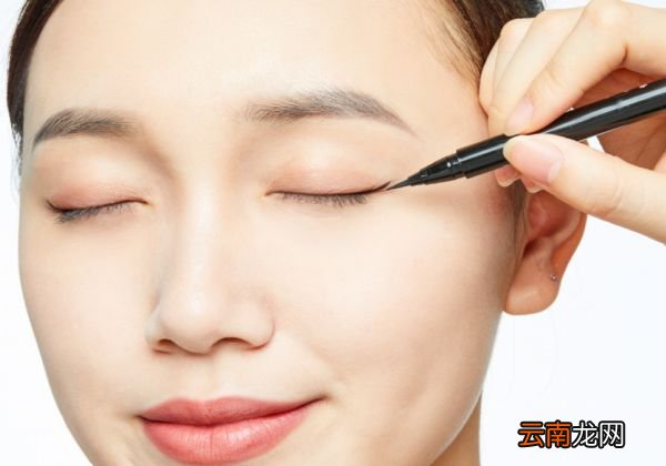 单眼皮怎么画眼妆单眼皮画眼妆的方法