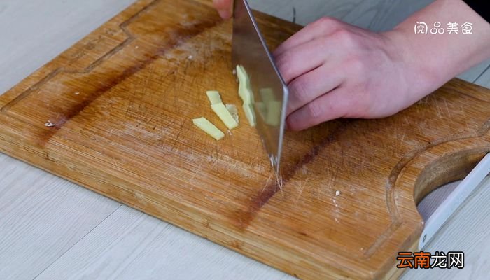 手撕鸡腿肉凉拌的做法手撕鸡腿肉凉拌怎么做