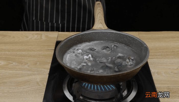 冬虫夏草炖乌鸡的做法 冬虫夏草炖乌鸡怎么做好吃