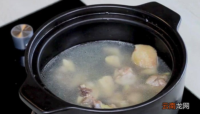 白菜炖鸡块的做法 白菜炖鸡块怎么做
