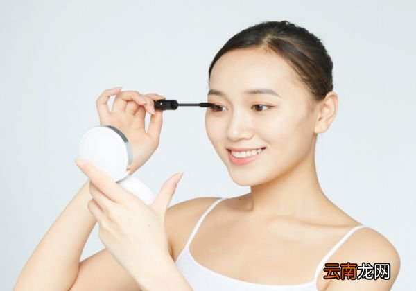 豆沙色的眼妆要怎么画 豆沙色的眼妆的画法