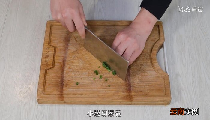 红烧肉不加水的做法 红烧肉不加水怎么做