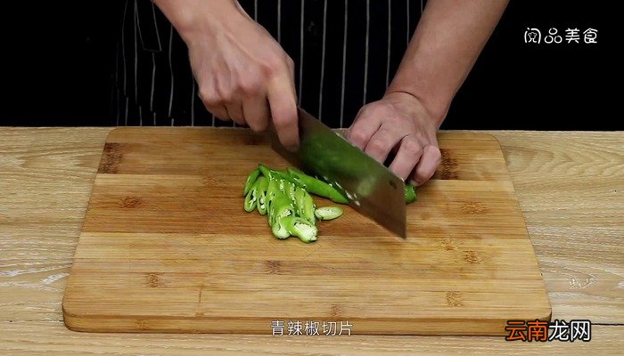 猪血炒豆干的做法 猪血炒豆干怎么做好吃