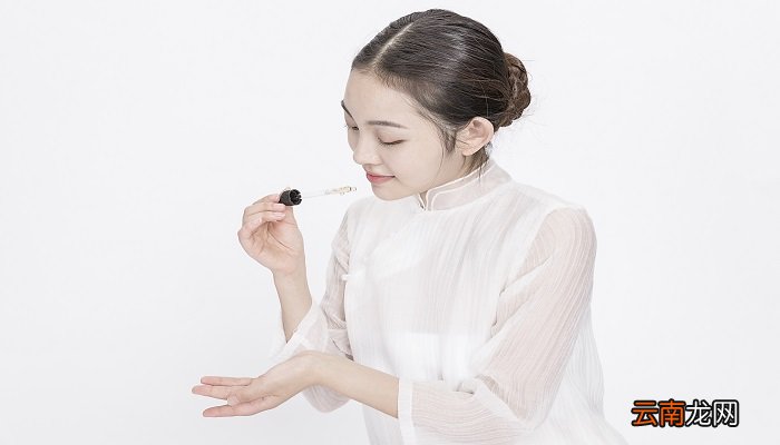 先用精油还是先敷面膜 精油和面膜的使用顺序